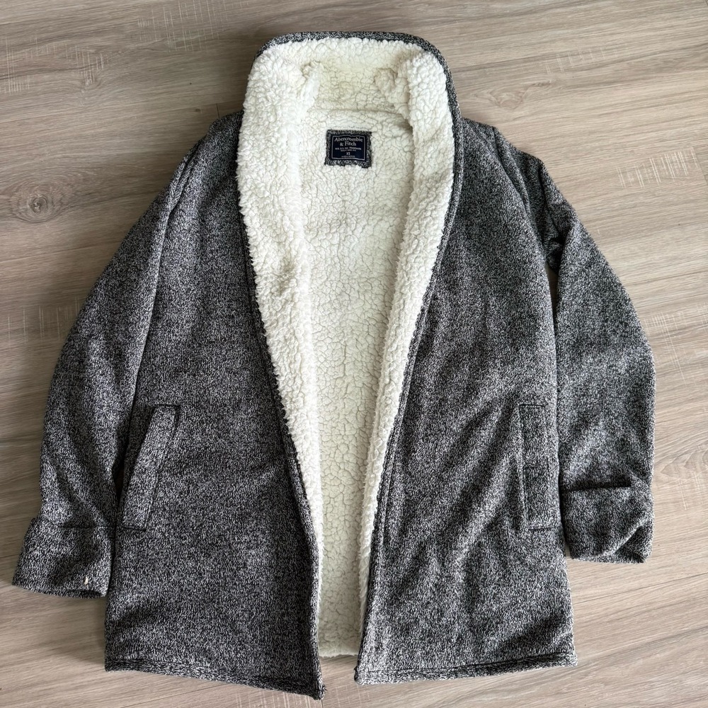 Abercrombie & Fitch Cardigan‎ XS Gray Sherpa Lined Fleece Open Front Jacket Y2K